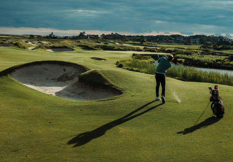 Mit GPS und Laser beim Golf Entfernungen messen Golf Entfernungsmesser